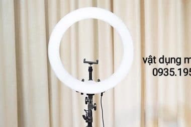 Cách sử dụng đèn livestream bán hàng online chốt đơn ầm ầm