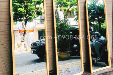 GƯƠNG NỊNH CHO SHOP THỜI TRANG